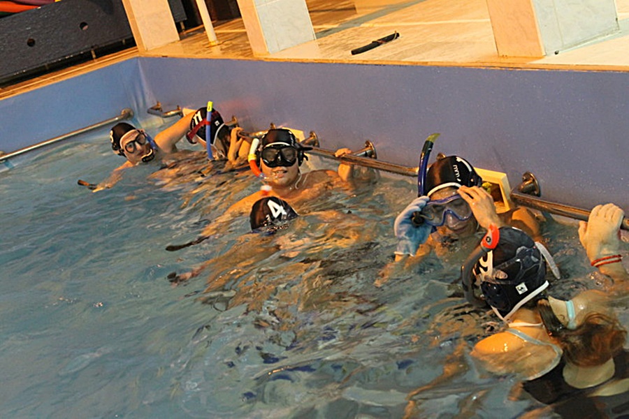 Hokej pod wodą Walenie Siemianowice Śląskie XII 2013